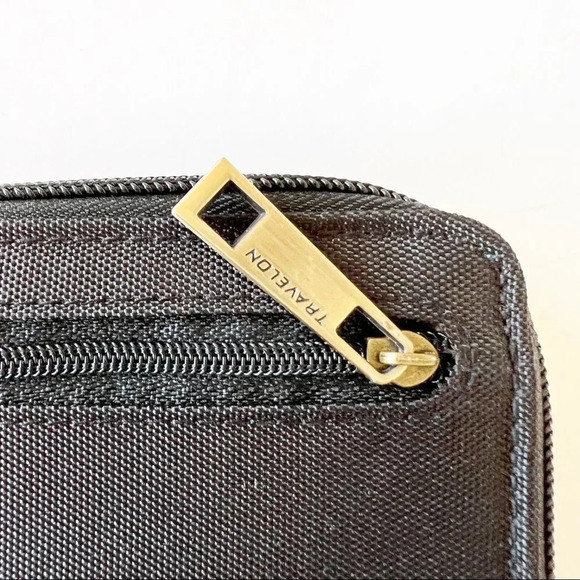 Travelon Zip Around Wristlet Black Nylon RFID Travel Wallet - Picture 6 of 7